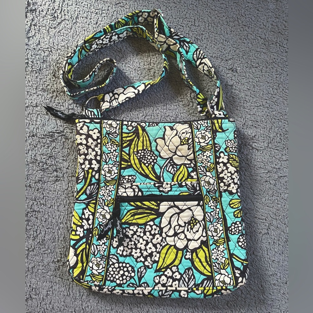 Vera Bradley Hipster Crossbody - RETIRED Island Blooms pattern